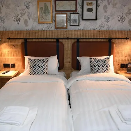 酒店 The White Bear